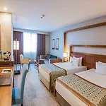德德曼科尼亚酒店及会议中心 酒店 5*