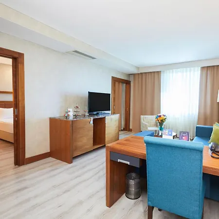 Dedeman Convention Center Hotell
