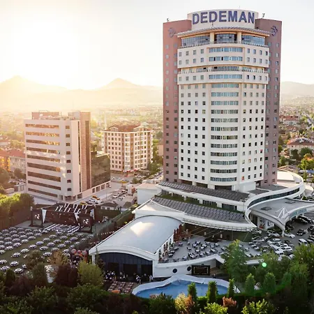 호텔 Dedeman Convention Center 5*