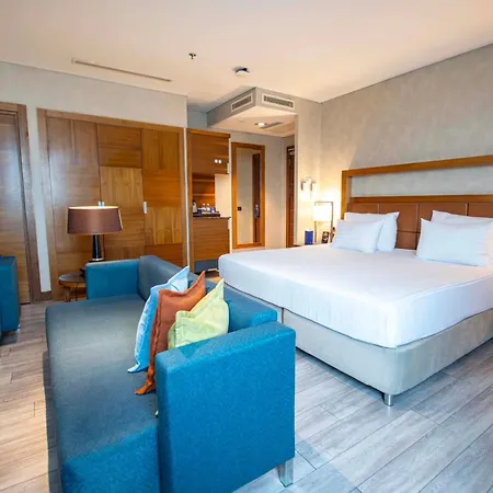 Dedeman Convention Center Szálloda 5*