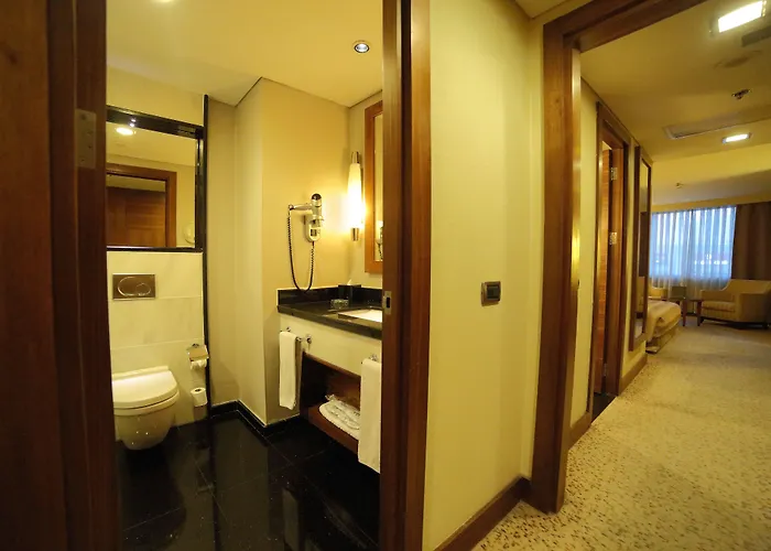 Dedeman Convention Center Otel