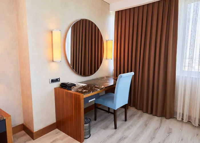 德德曼科尼亚酒店及会议中心 5* 科尼亚