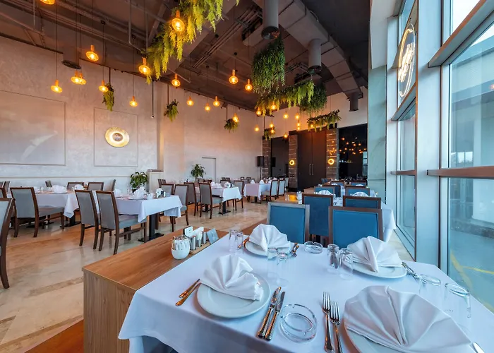 德德曼科尼亚酒店及会议中心 5*